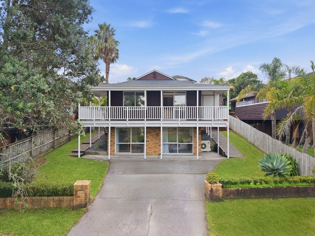 7A Sailfish Drive, West Harbour, Auckland - Carousel 1