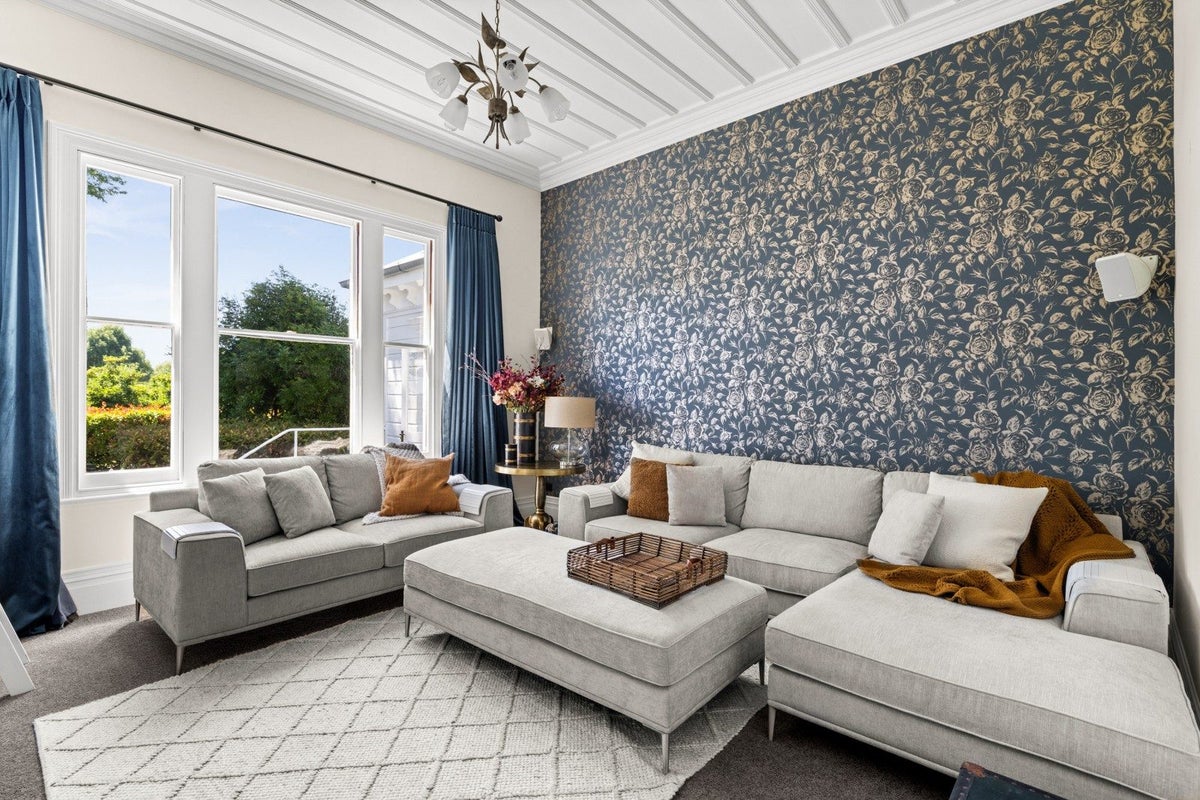 100A Longlands Road West, Longlands, Hastings - Carousel 2