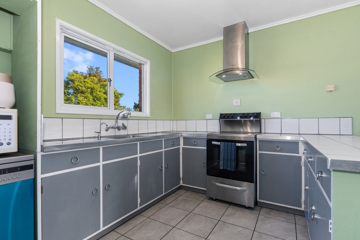 7 Sunnyside Street, Onerahi, Whangarei - Carousel 2