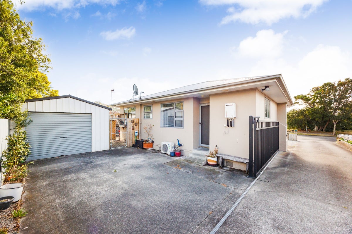 12 Somerset Crescent, Highbury, Palmerston North - Carousel 11