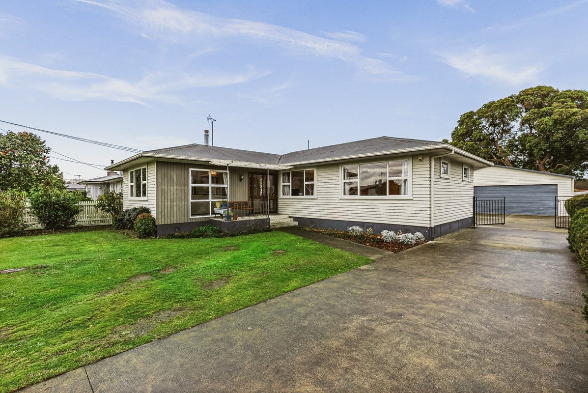 114 Harlech Street, Mayfair, Hastings - Carousel 1