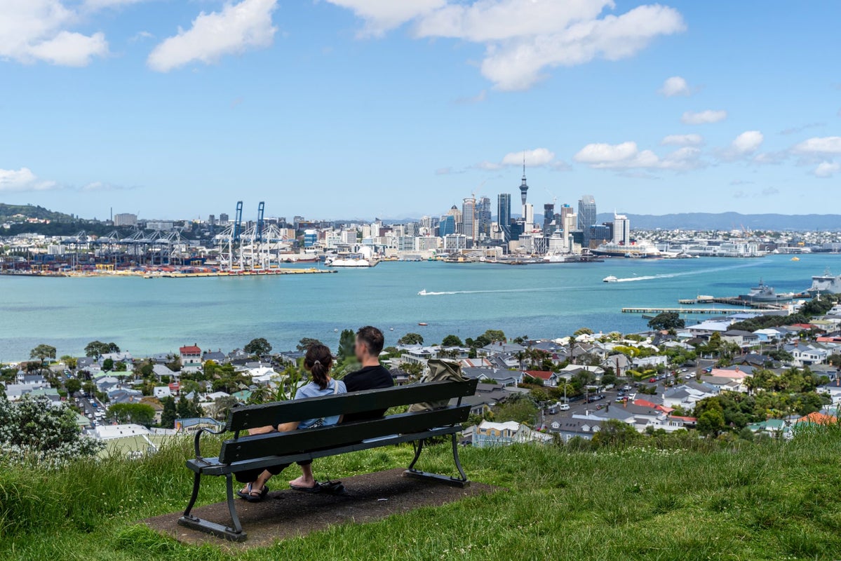 6/93 Vauxhall Road, Devonport, Auckland - Carousel 24