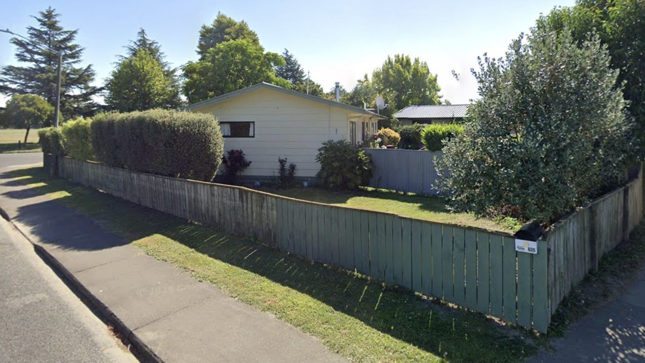 1 Walton Place, Flaxmere, Hastings - Carousel 1