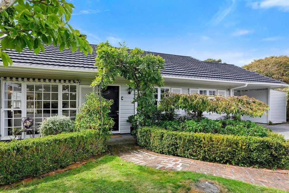 9 Kukupa Grove, Heretaunga, Upper Hutt - Carousel 2