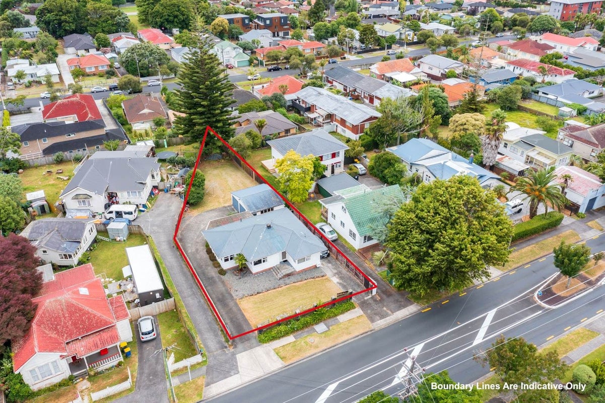 45 Rimu Street, New Lynn, Auckland - Carousel 2