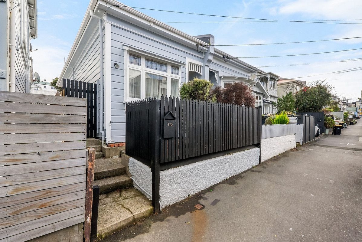 170 Tasman Street, Mount Cook, Wellington - Carousel 2
