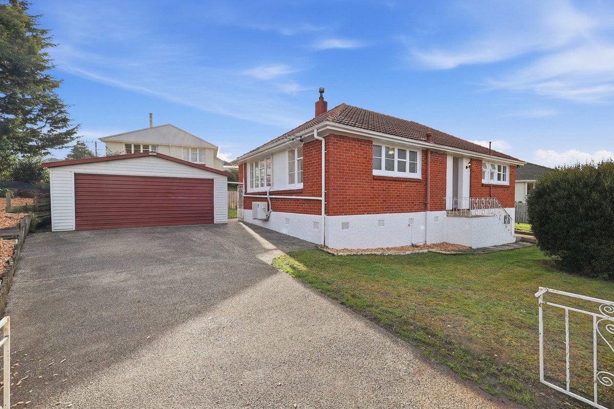 1 Forrester Avenue, Liberton, Dunedin - Carousel 1