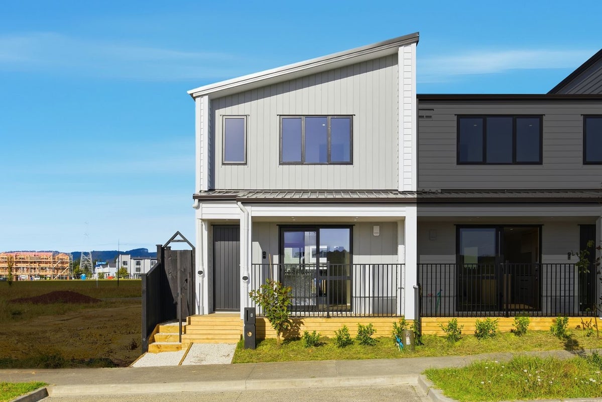 8 Harikoa Way, Karaka, Papakura - Carousel 2