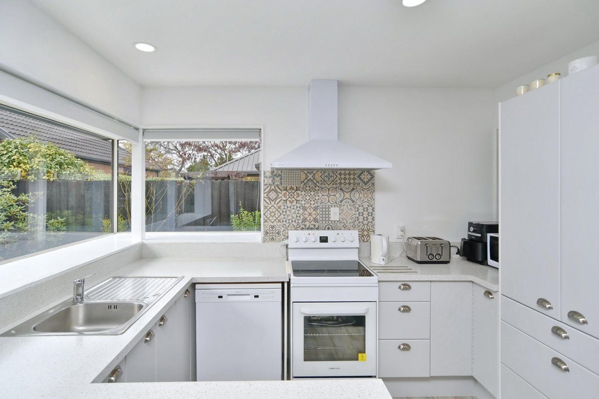 2/43 Kedleston Drive, Avonhead, Christchurch - Carousel 2