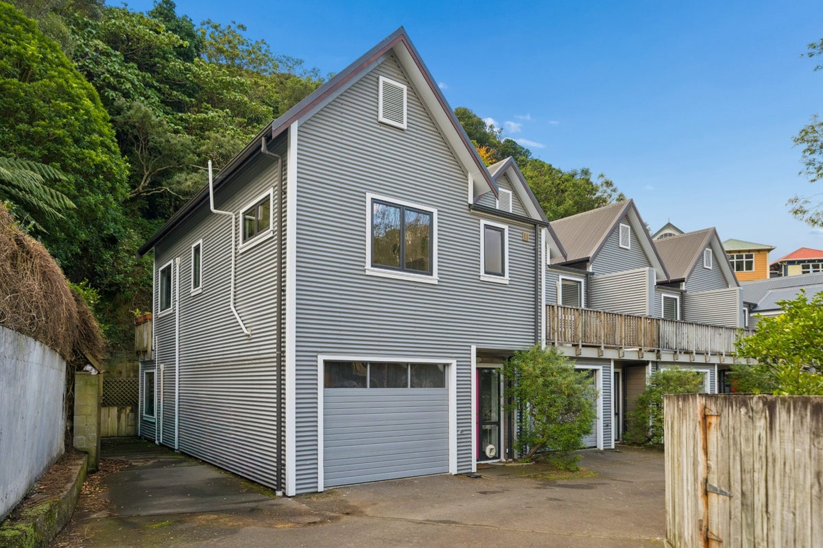 10/162 Aro Street, Aro Valley, Wellington - Carousel 1