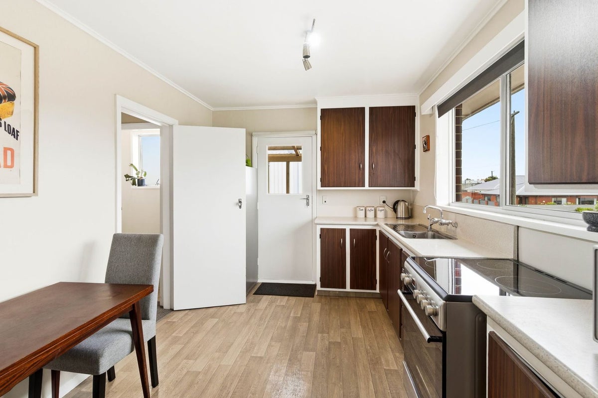 37A Ascot Street, Saint Kilda, Dunedin - Carousel 1