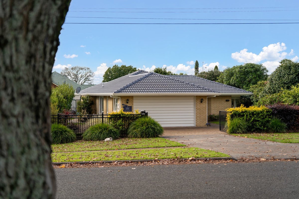 65 Moore Street, Leamington, Cambridge - Carousel 1