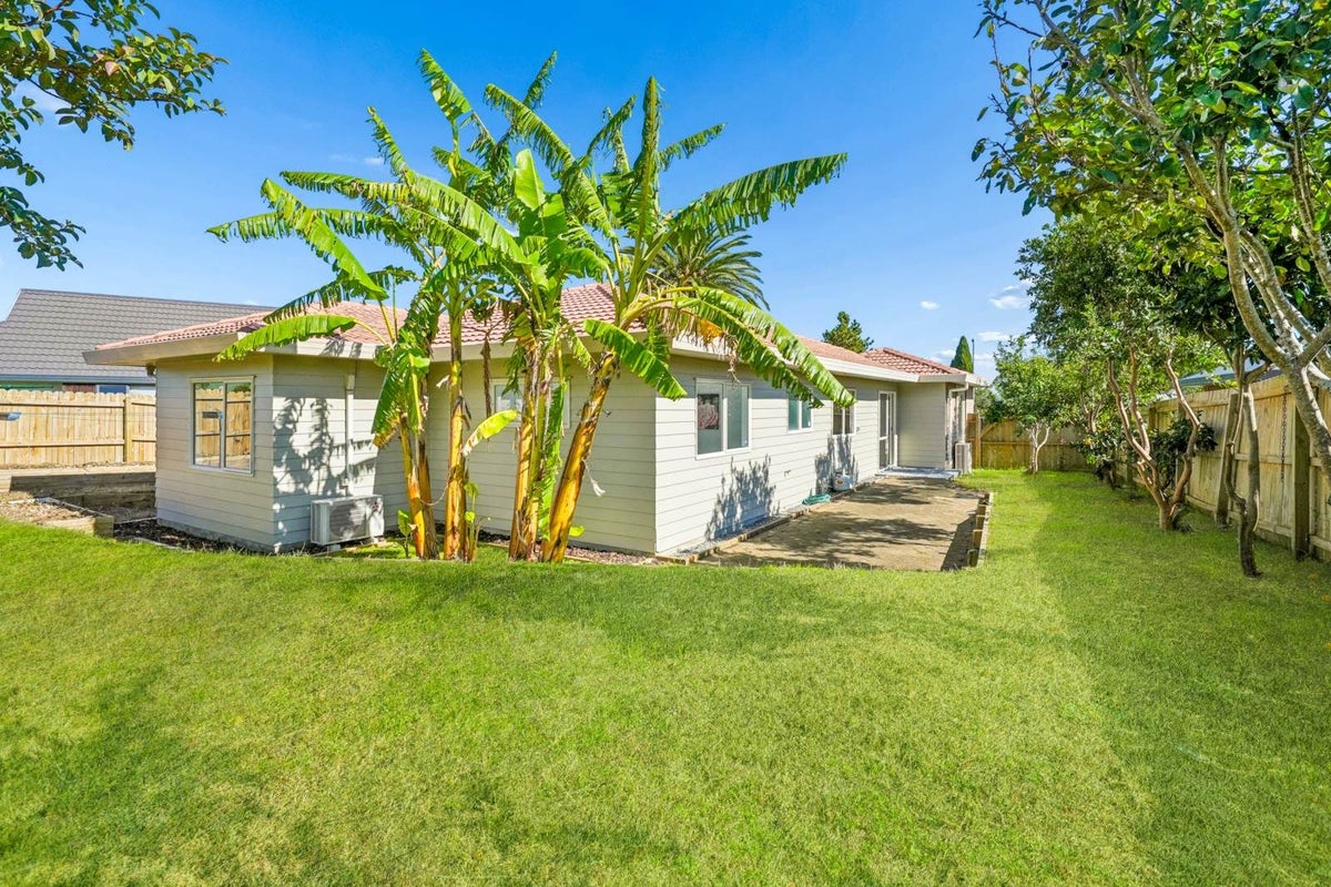 9 Wai Iti Place, Clendon Park, Auckland - Carousel 1