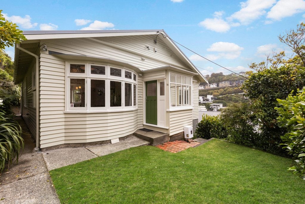16 Butt Street, Brooklyn, Wellington - Carousel 1