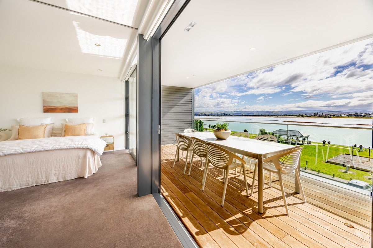 407/7 Humber Street, Pandora, Napier - Carousel 2