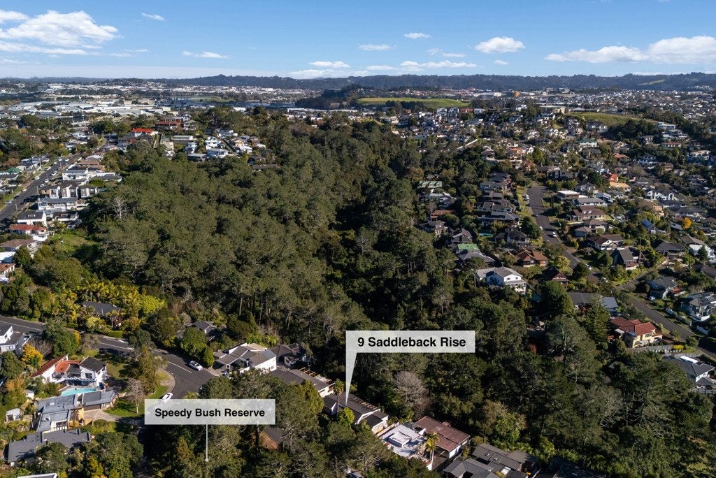 9 Saddleback Rise, Murrays Bay, Auckland - Carousel 34