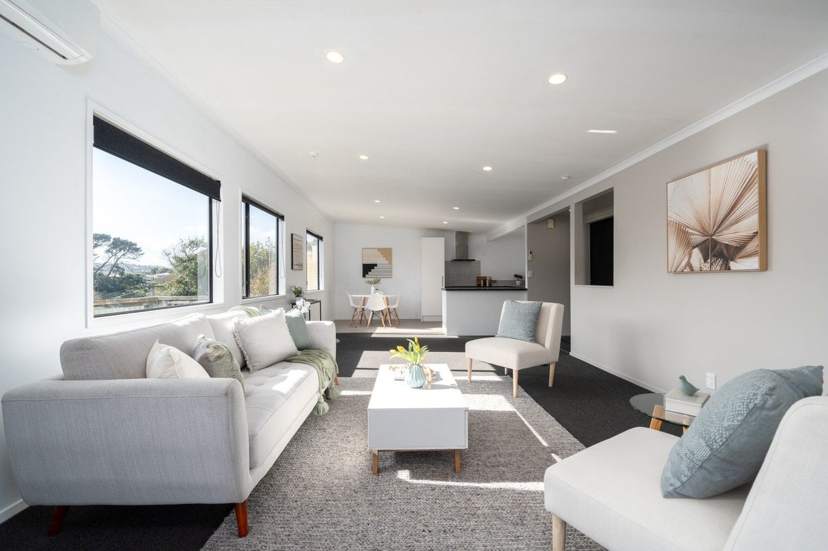 2/4 Puaha Street, Takapuwahia, Porirua - Carousel 2