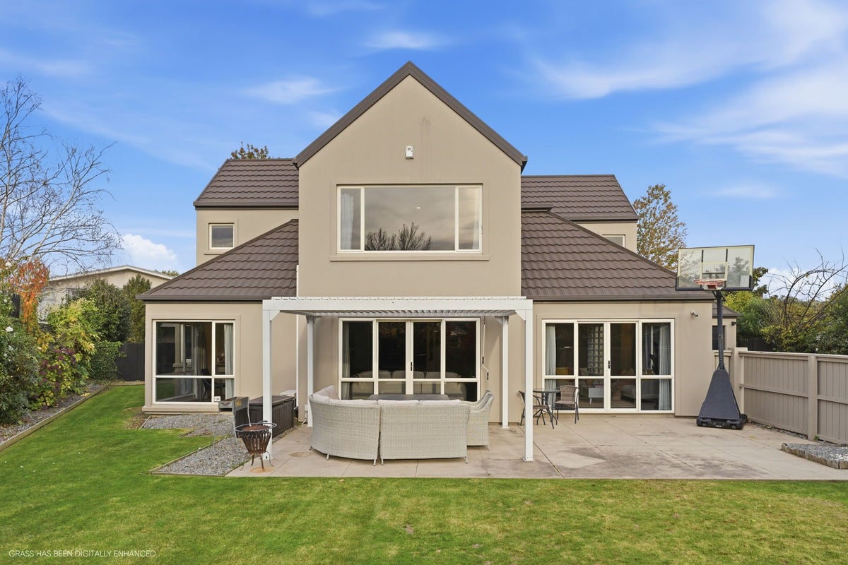 14 Harlech Mews, Avonhead, Christchurch - Carousel 1