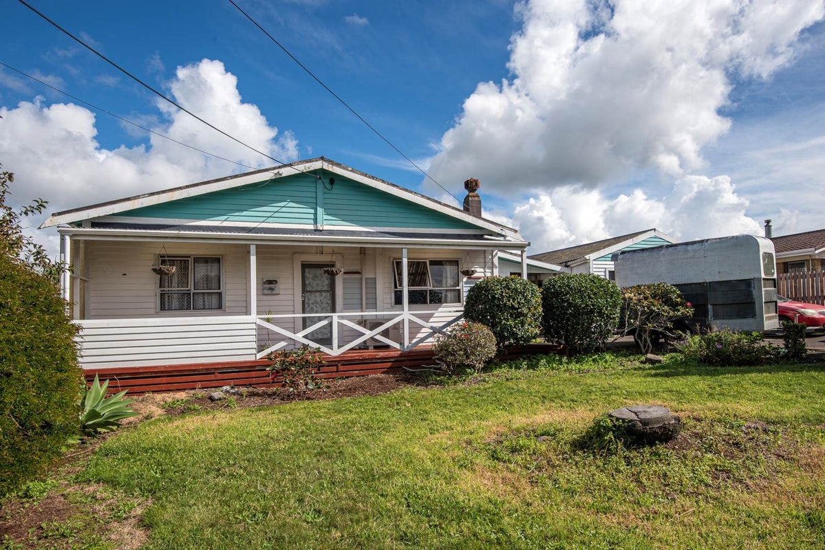 16 Tauraroa Road, Whangarei - Carousel 1