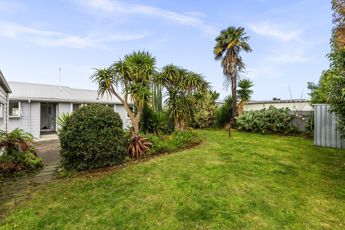 32 Skerrett Crescent, Tamatea, Napier - Carousel 14