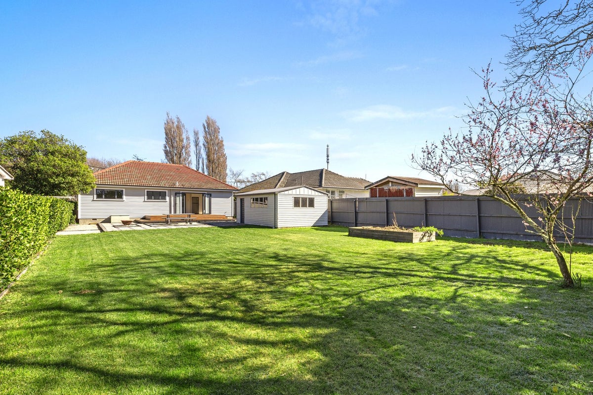 152 Vagues Road, Northcote, Christchurch - Carousel 1
