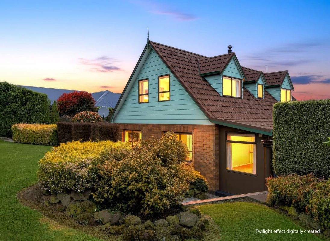 15 Leven Street, Oamaru, Waitaki, Otago - Carousel 1