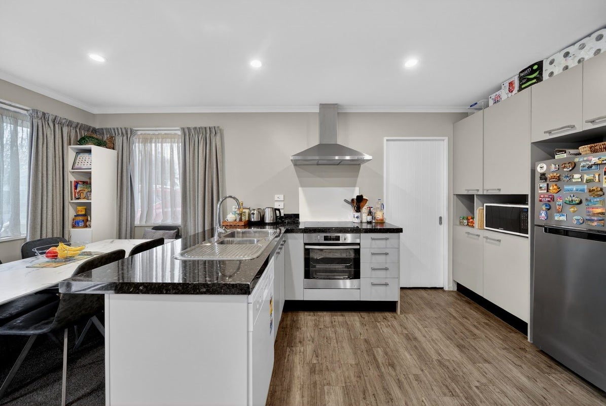 186 Lincoln Road, Addington, Christchurch - Carousel 2