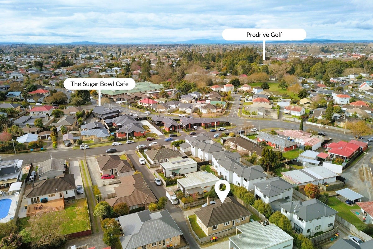 15 Carey Street, Maeroa, Hamilton - Carousel 20