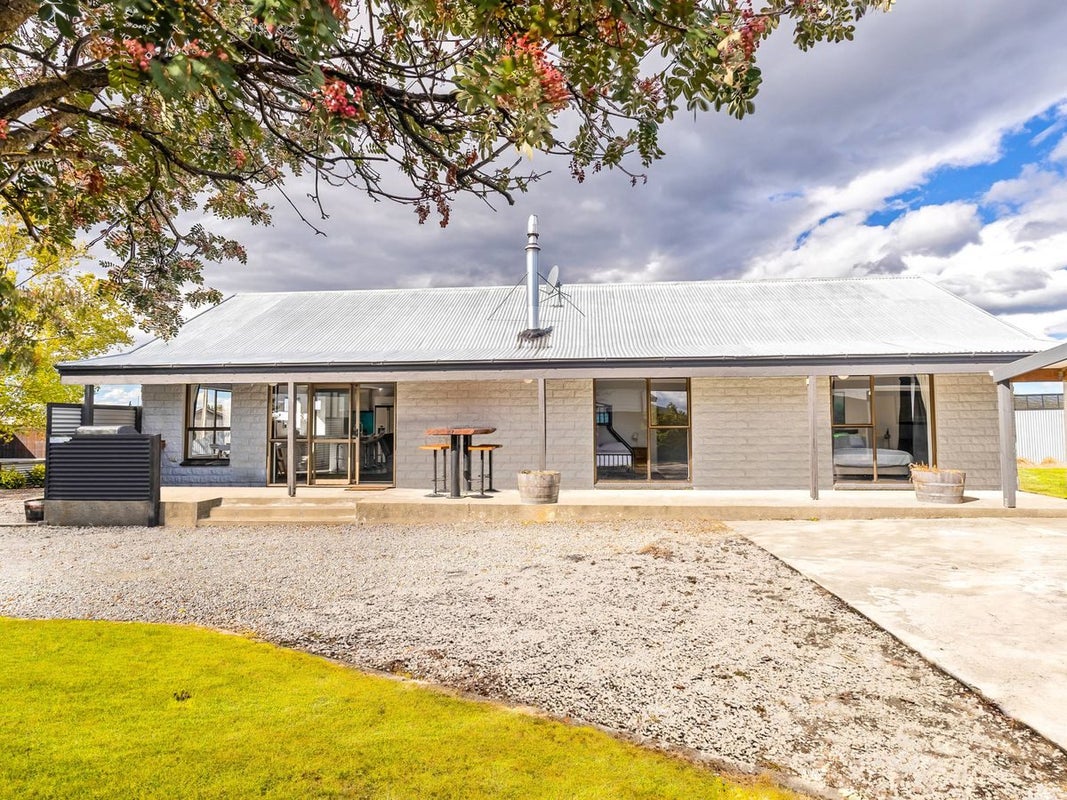 68 Glencairn Road, Twizel - Carousel 1