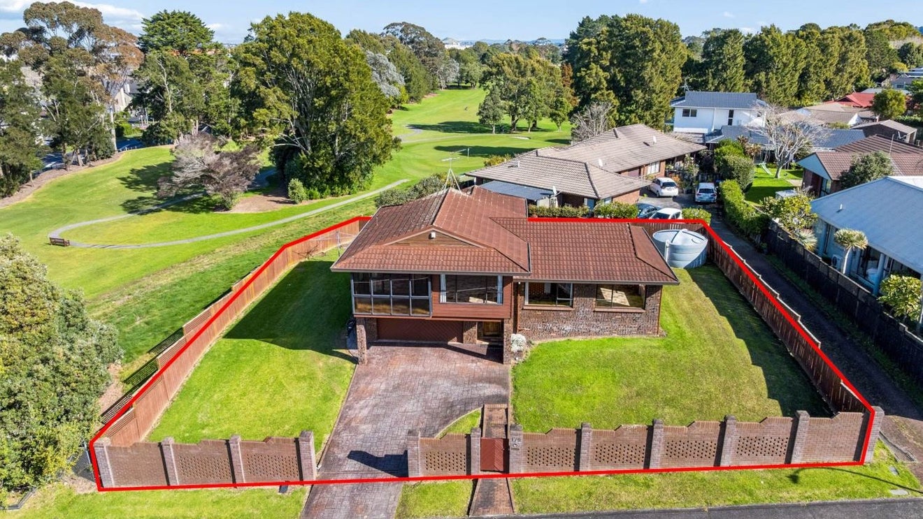179 Norman Lesser Drive, Saint Johns, Auckland - Carousel 1