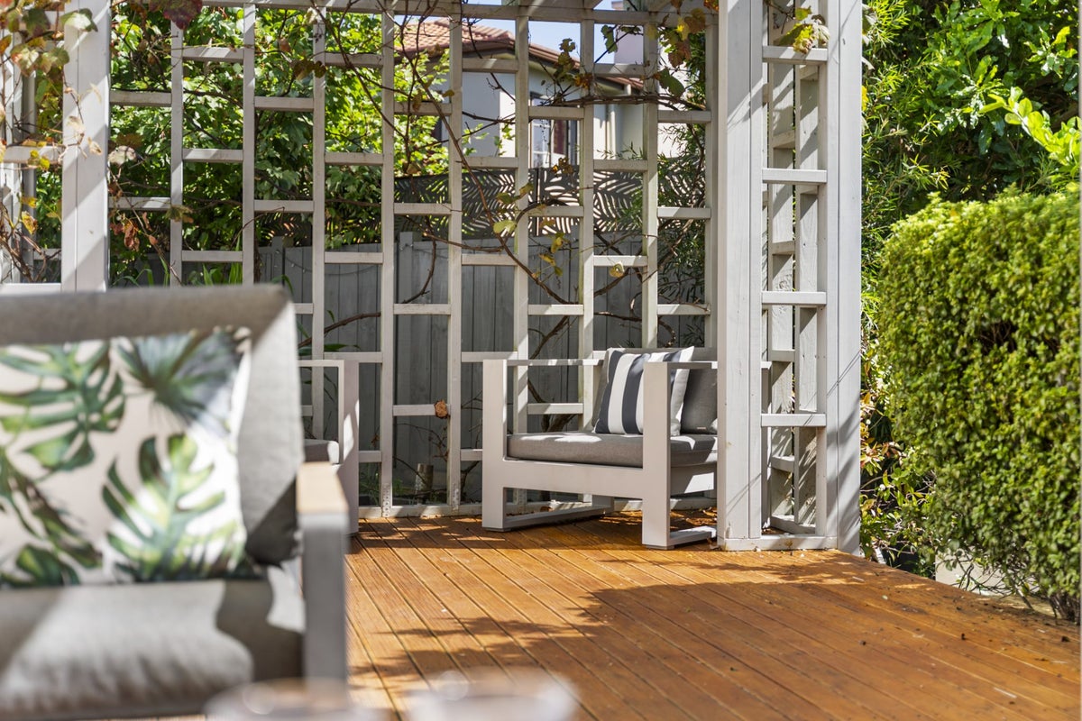 11 Atalanta Way, Beachlands, Auckland - Carousel 1