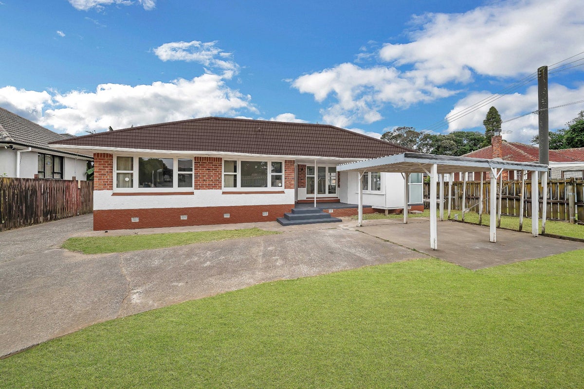 1/112 Gray Avenue, Papatoetoe, Auckland - Carousel 1
