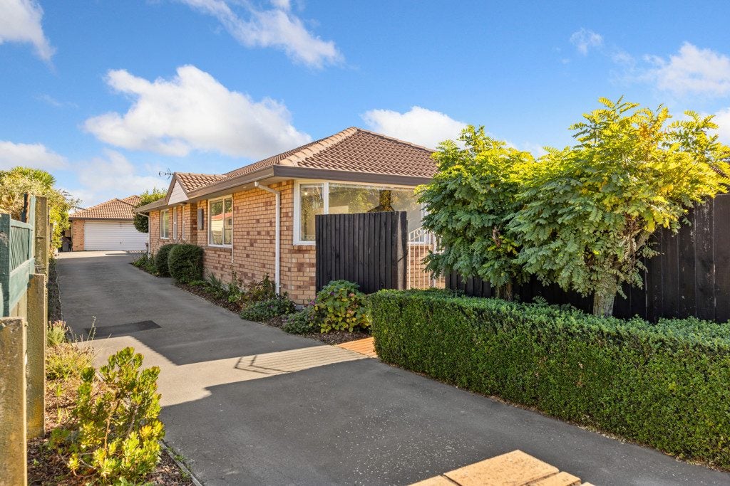 1/145 Simeon Street, Spreydon, Christchurch - Carousel 1