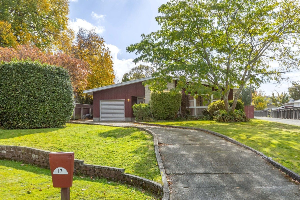 17 Keir Crescent, Lansdowne, Masterton - Carousel 1