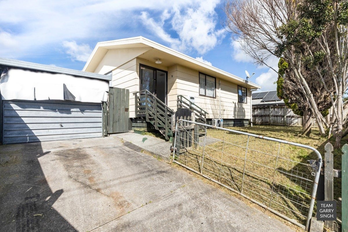 1/19 Old Wairoa Road, Papakura, Papakura - Carousel 1
