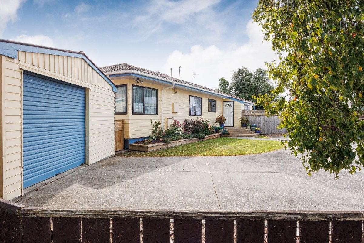 93 Benmore Avenue, Cloverlea, Palmerston North - Carousel 19