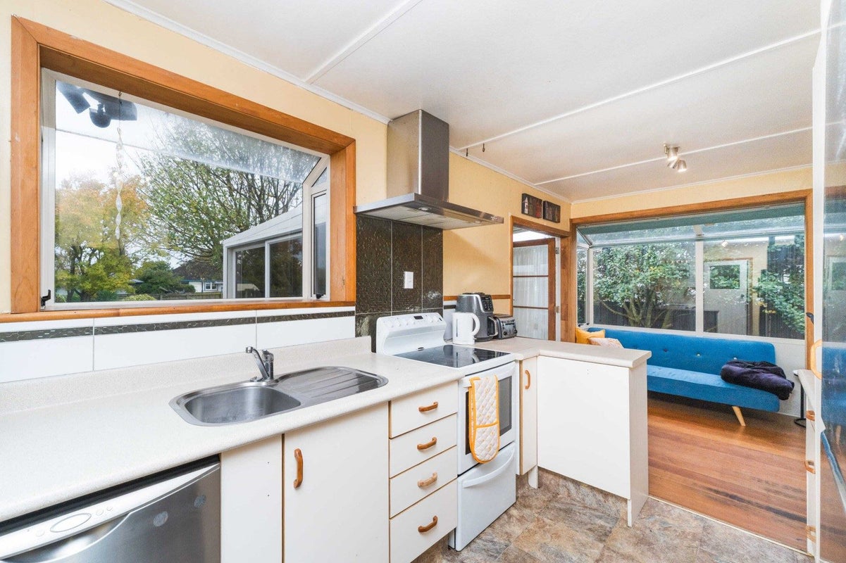 26 Humber Street, Roslyn, Palmerston North - Carousel 2