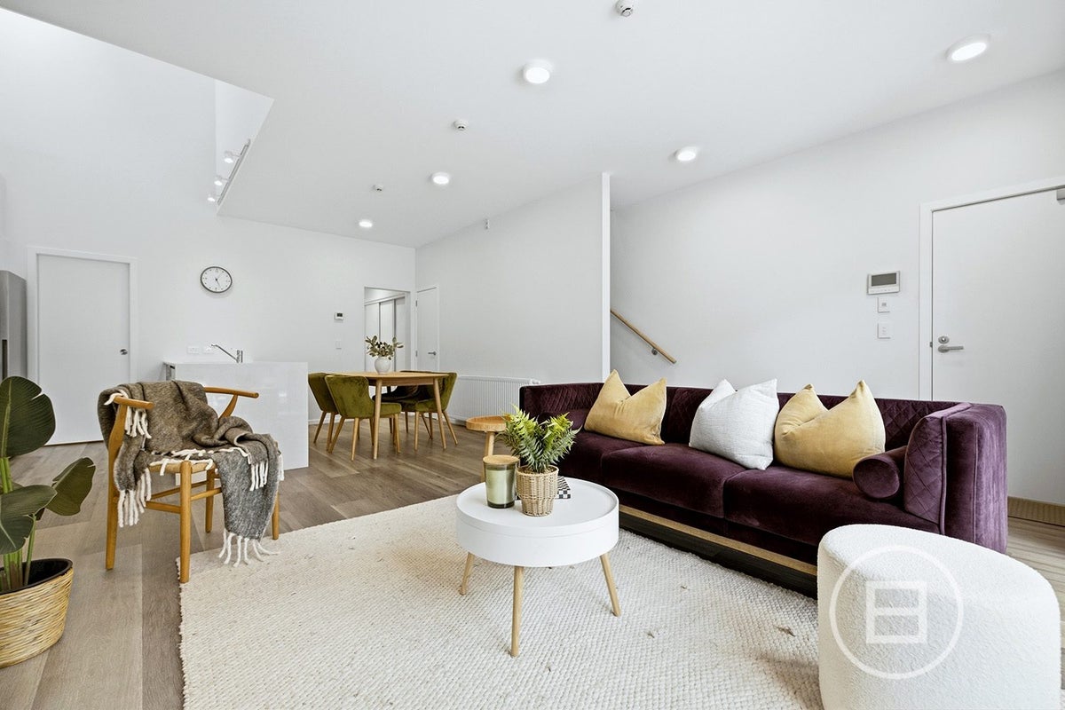 2/28 Bullendale Drive, Arthurs Point, Queenstown - Carousel 2