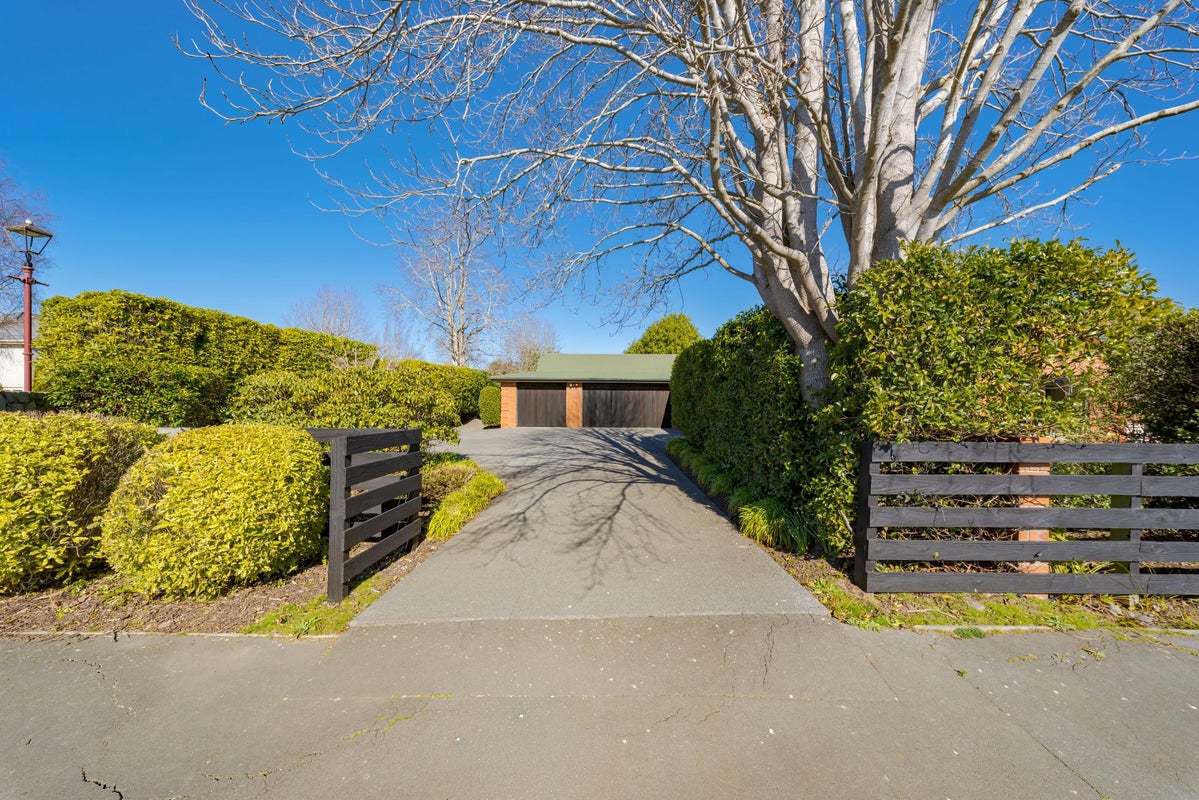 2 Springvale Gardens, Harewood, Christchurch - Carousel 21