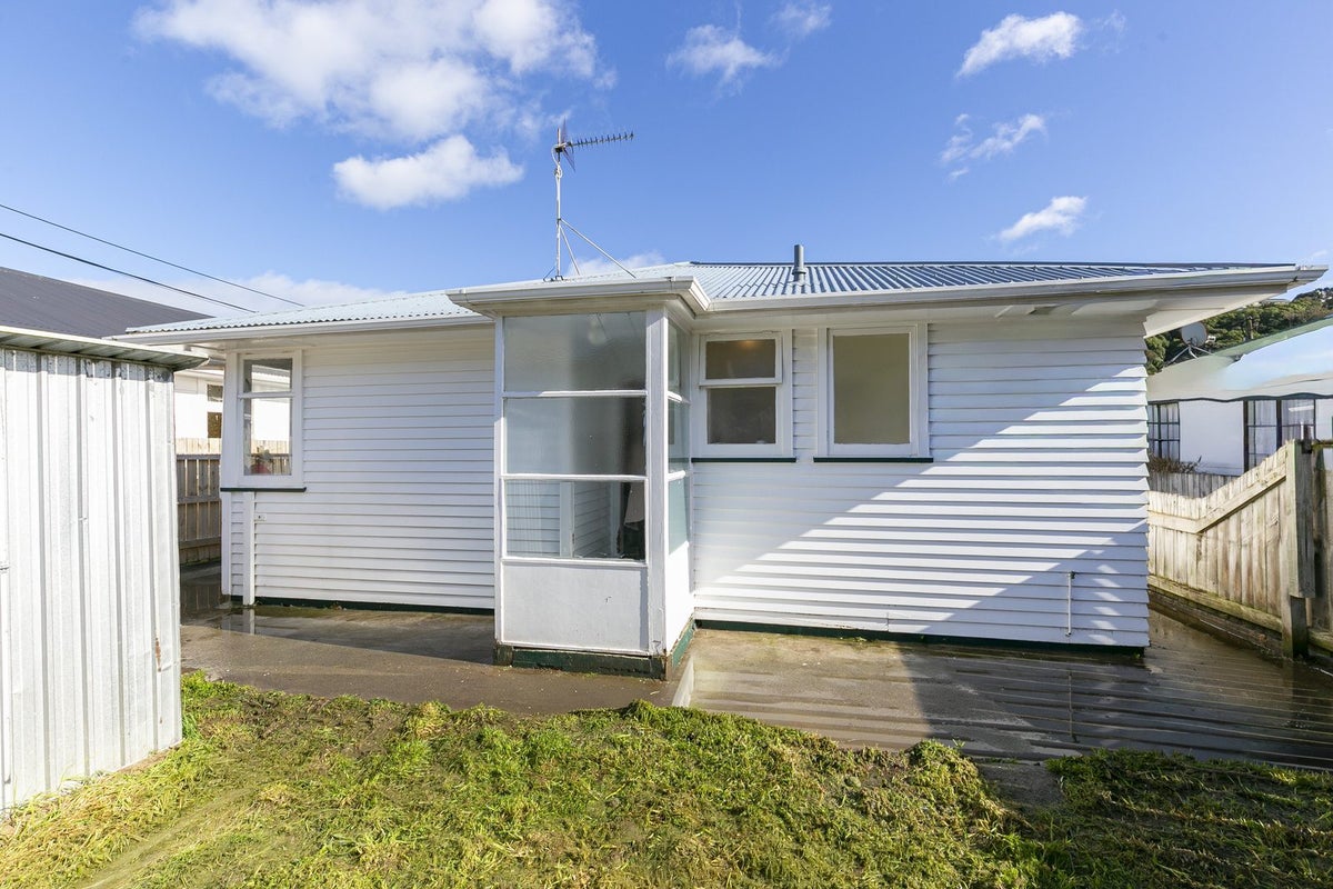 26B Weka Street, Miramar, Wellington - Carousel 22