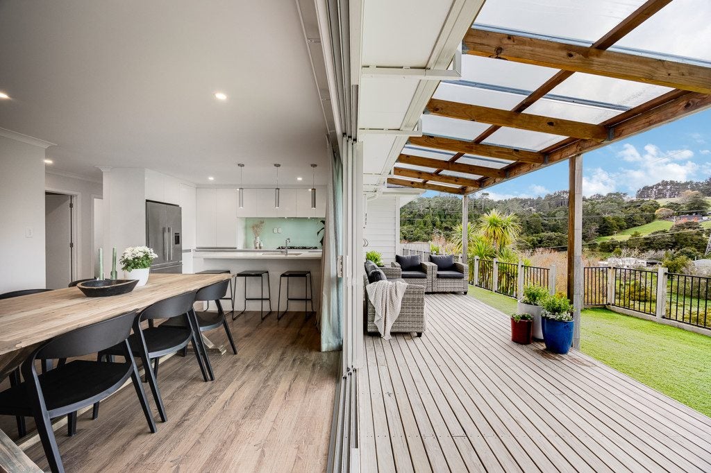 22 Jeroboam Loop, Kumeu - Carousel 2