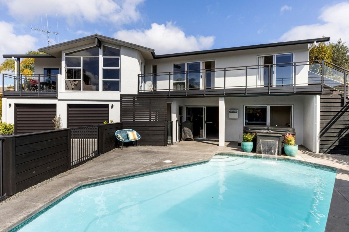 32 Marnane Terrace, St Andrews, Hamilton - Carousel 1