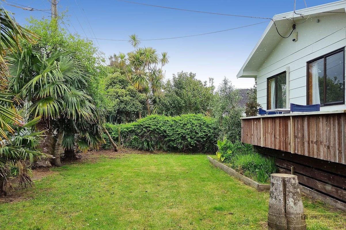 1/32 Parakai Avenue, Parakai, Helensville - Carousel 2
