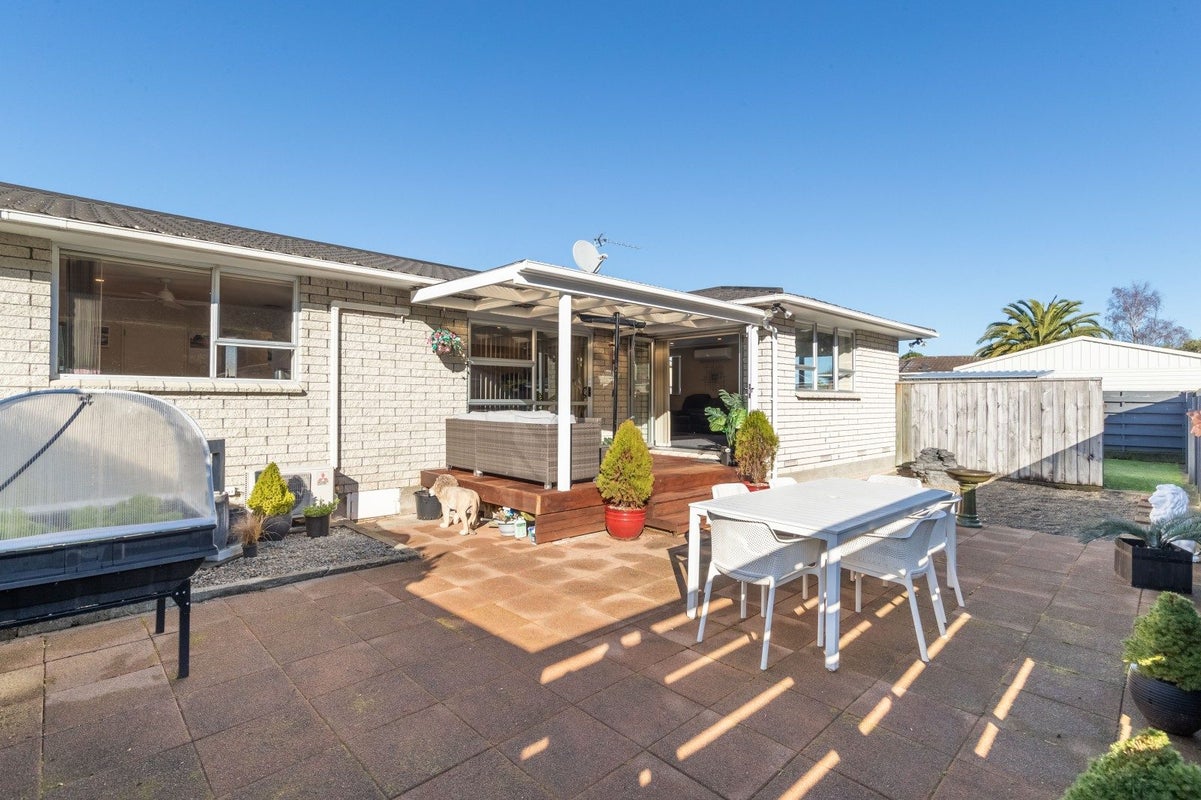 5A FREMONT GR, TOTARA PARK, UPPER HUTT - Carousel 2