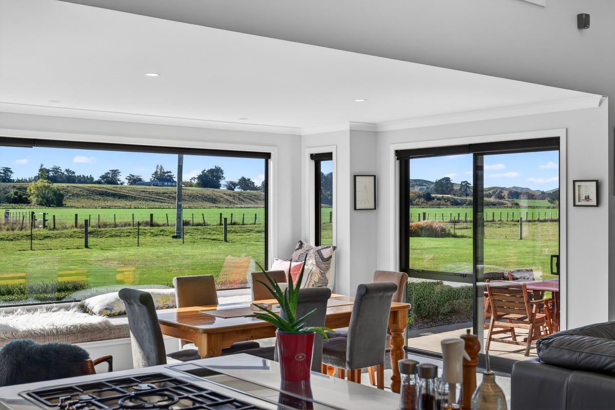 174C Loop Line, Masterton - Carousel 2