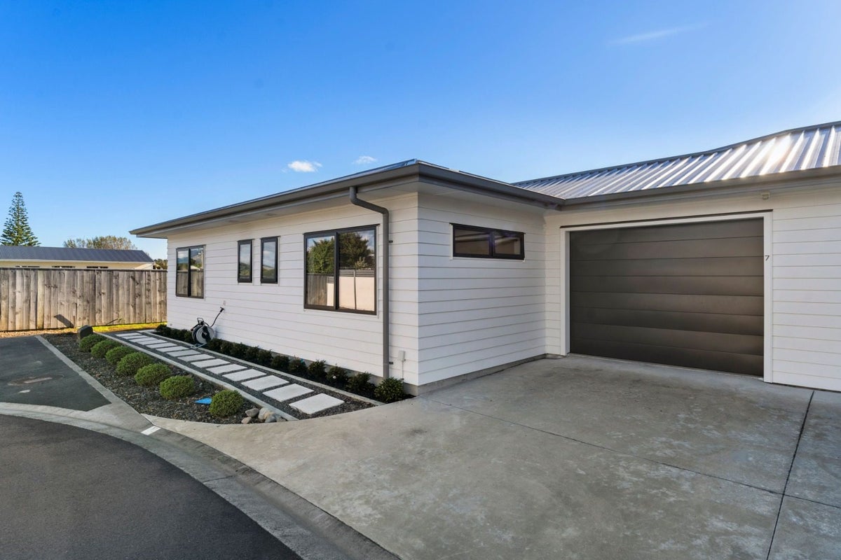 7/17 Waerenga Road, Otaki - Carousel 2