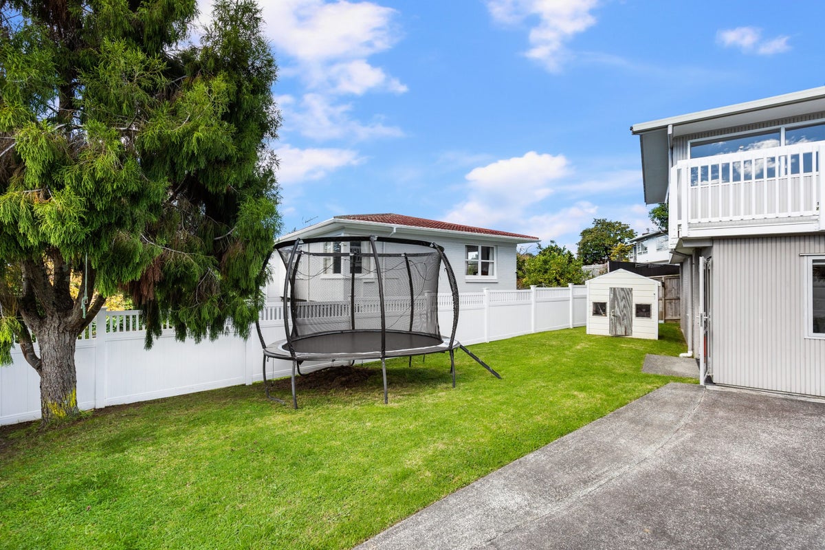 4 Willow Way, Sunnyhills, Auckland - Carousel 23