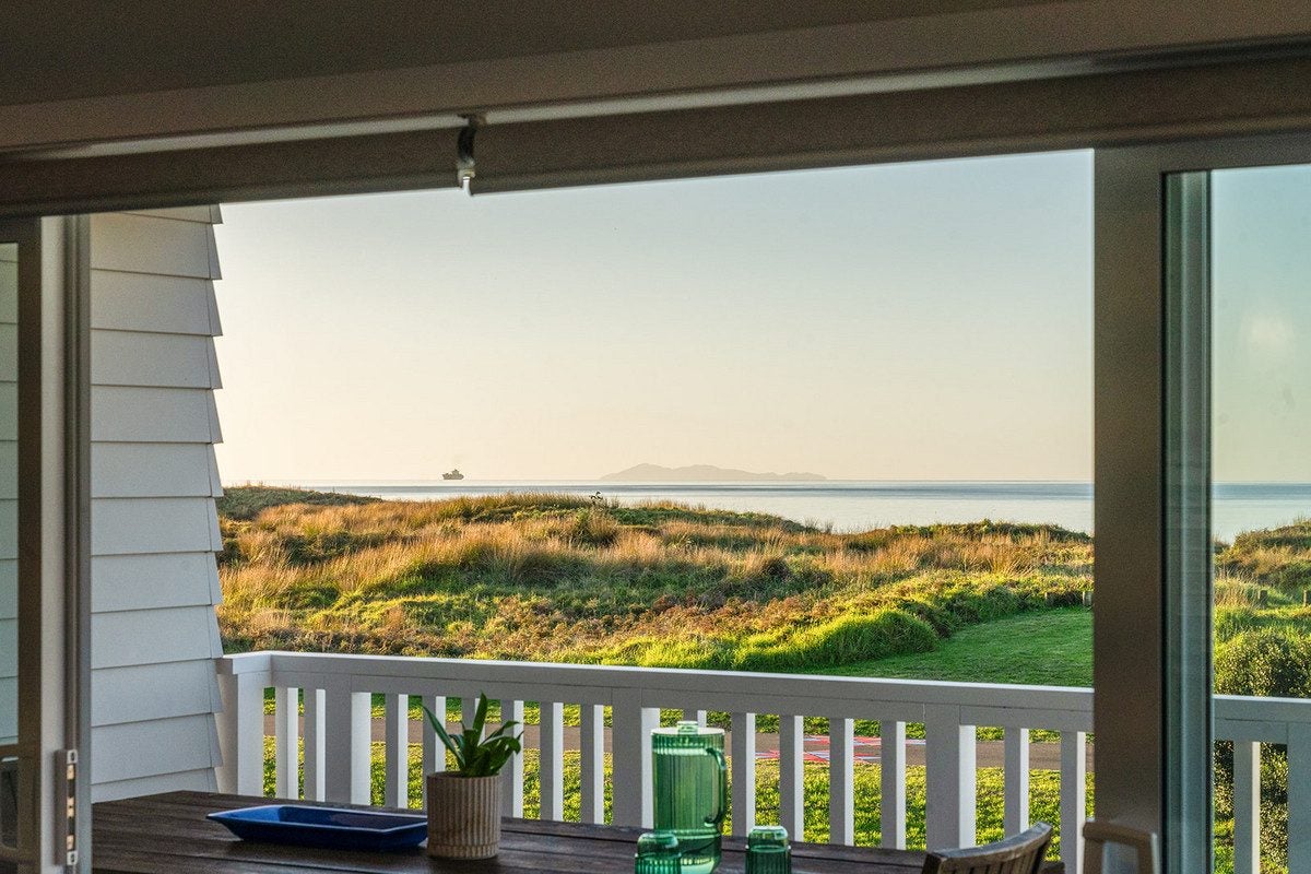 856A Papamoa Beach Road, Papamoa Beach, Papamoa - Carousel 2