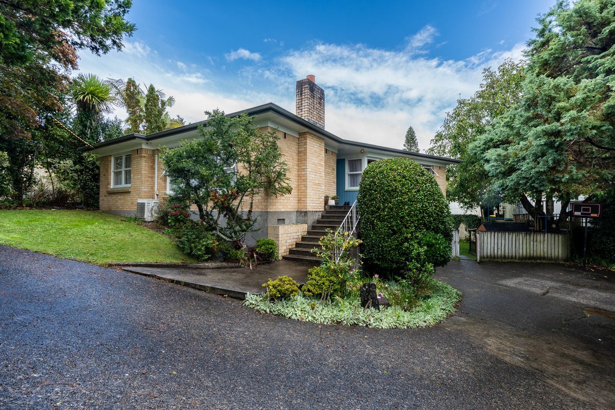 14 Clark Place, Hillcrest, Hamilton - Carousel 2