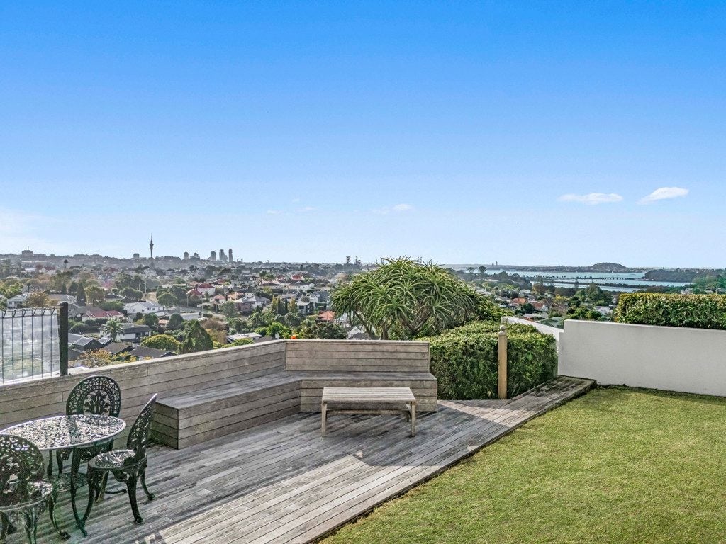 96D Upland Road, Remuera, Auckland - Carousel 2
